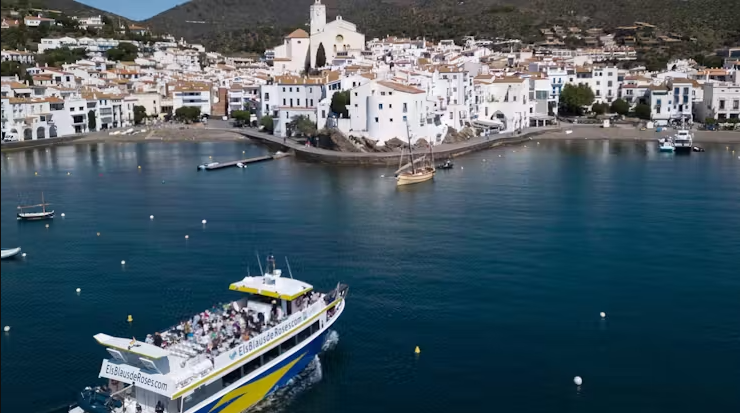 paseo en barco cadaques